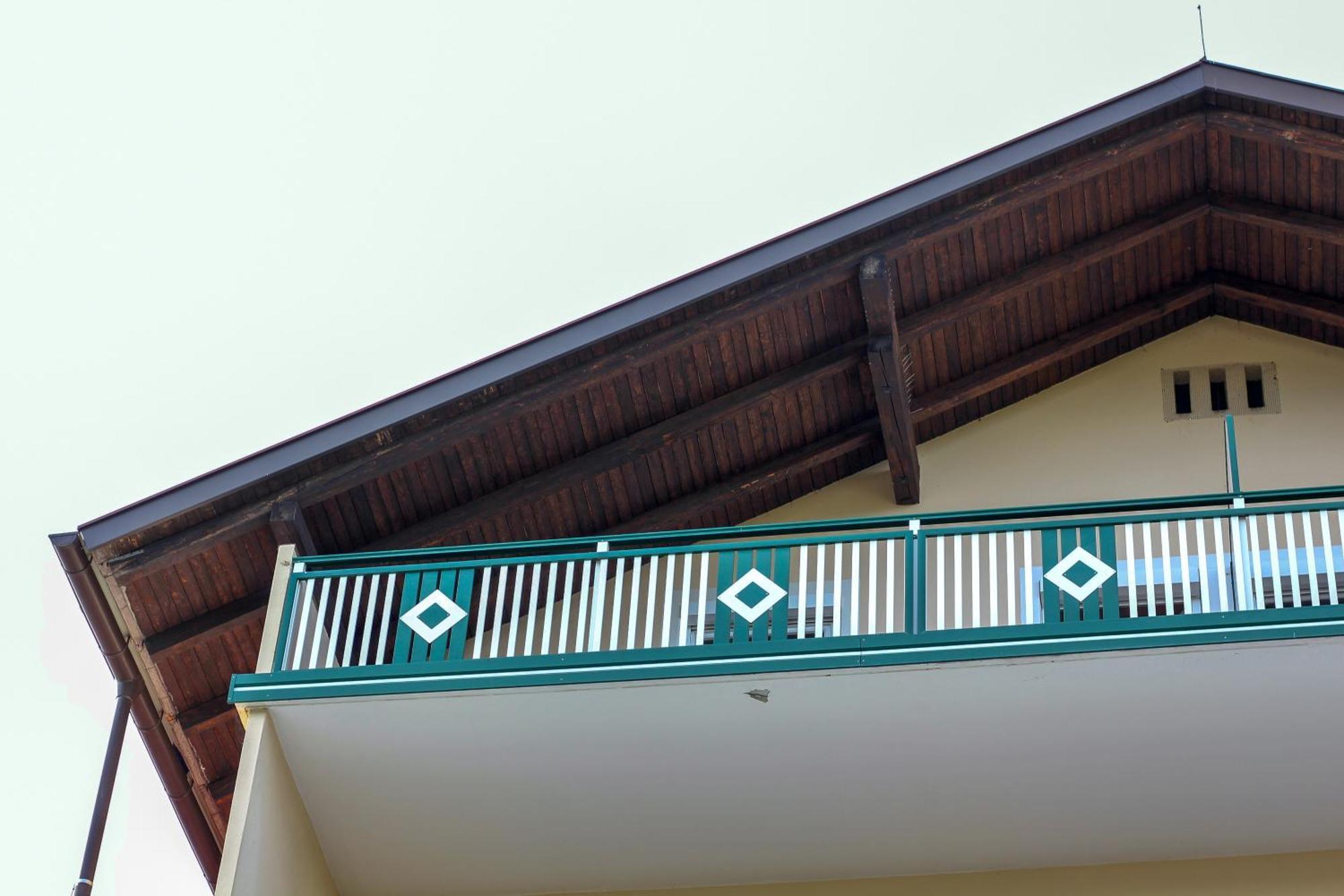 Self-Check In Apartmenthotel Seeglueck Portschach am Woerthersee Exterior foto