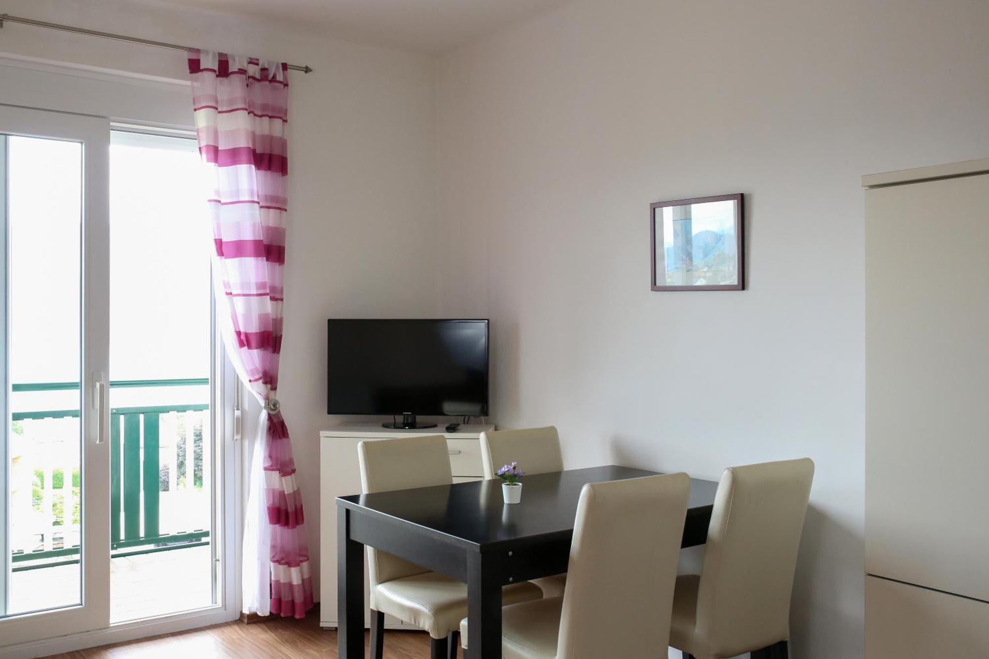 Self-Check In Apartmenthotel Seeglueck Portschach am Woerthersee Exterior foto