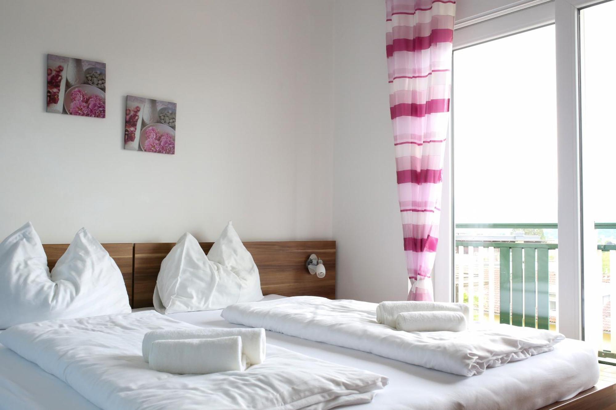 Self-Check In Apartmenthotel Seeglueck Portschach am Woerthersee Exterior foto