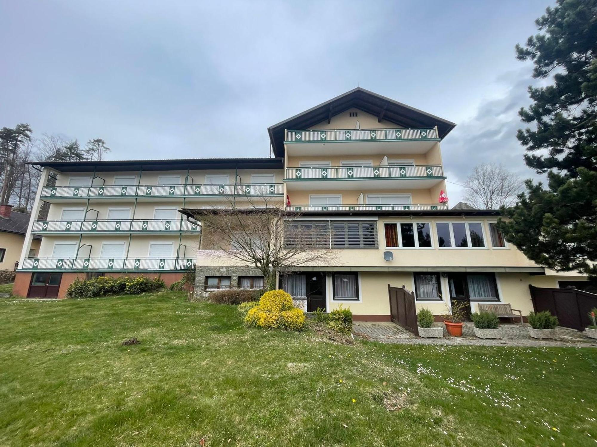 Self-Check In Apartmenthotel Seeglueck Portschach am Woerthersee Exterior foto